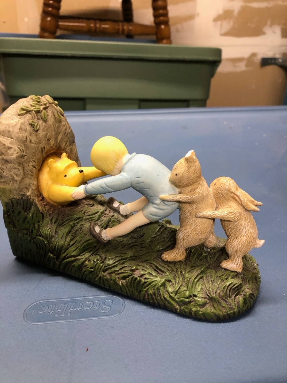 13”x6” Disney’s Charpente Winnie The Pooh Stuck In The Rabbit Hole Bookends